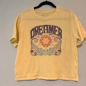 American Eagle Pale Yellow Crewneck Graphic Tee - Size M